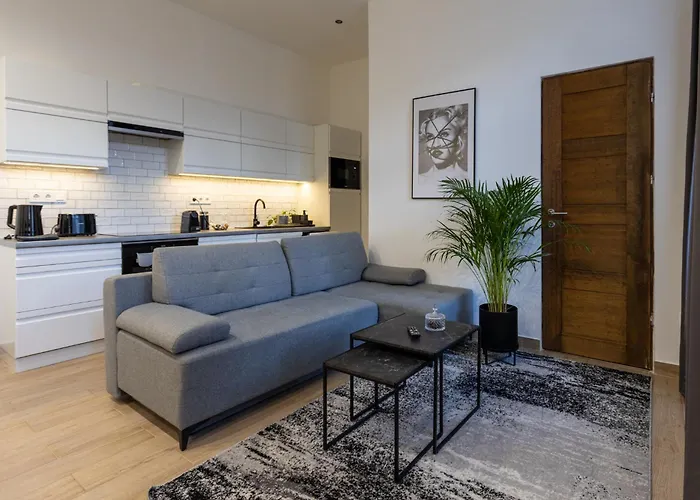 Devai Home With Free Netflix Near The Westend City Center