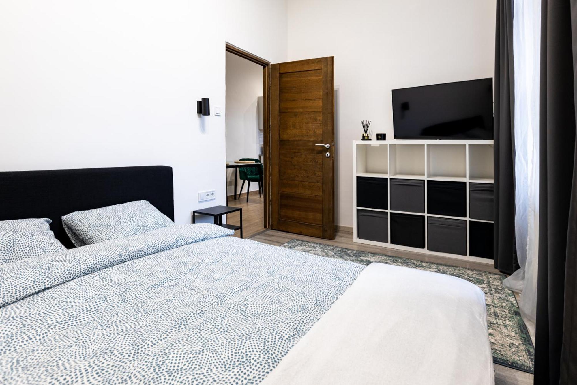 Devai With Free Netflix Near The Westend City Center Apartamento